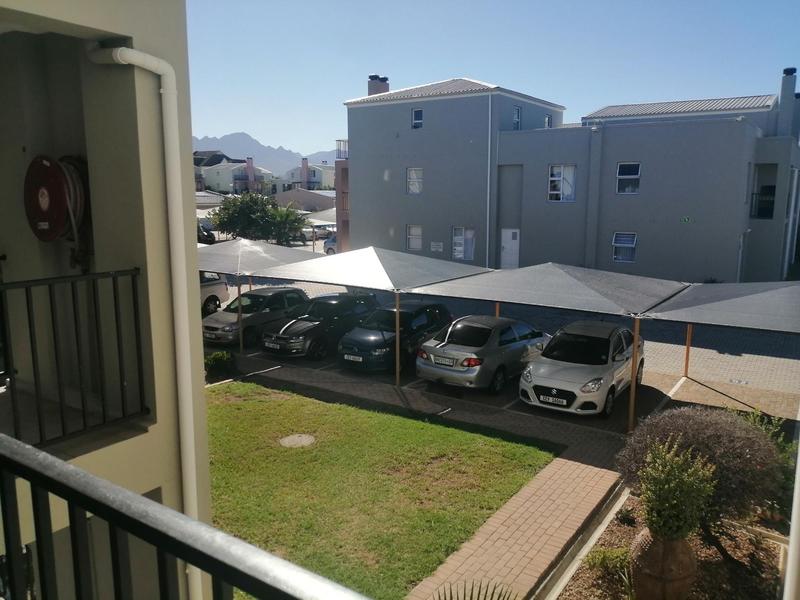 1 Bedroom Property for Sale in Gordons Bay Western Cape